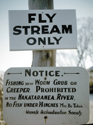 041-NZsign-fish.htm